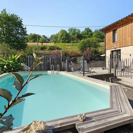 Holiday home Maison De L Etable Bregegere